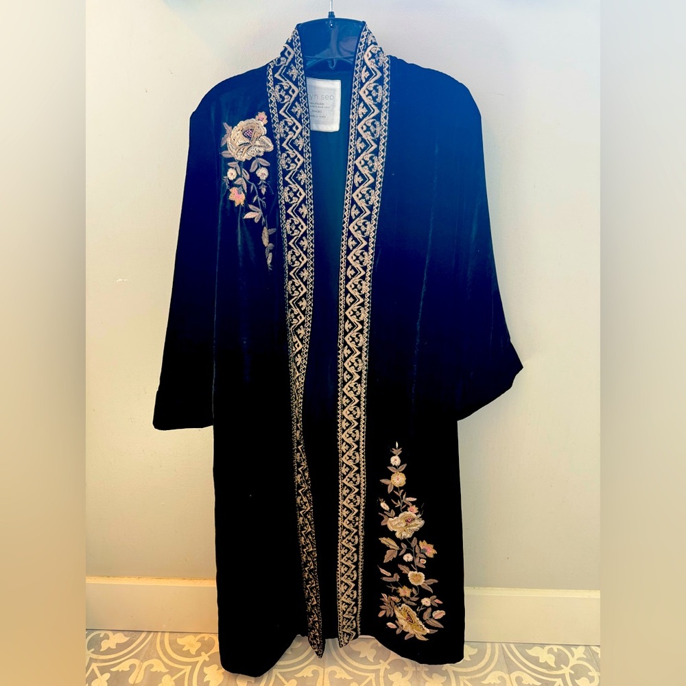 Karyn Seo Handmade Embroidered Black Velvet Robe Size Small